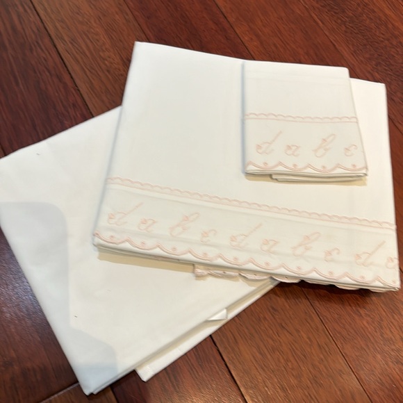 Brand new white cotton sheets for baby crib - Picture 4 of 6